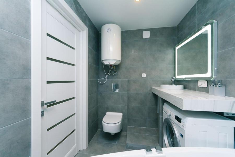 Hotrent Olympic Apartment เคียฟ ภายนอก รูปภาพ